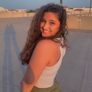 Meet your Posher, Christina